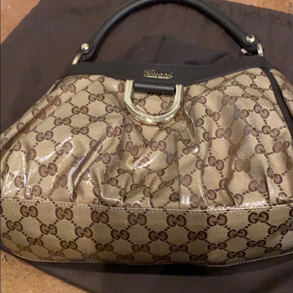 Authentic like new Gucci D Ring Hobo